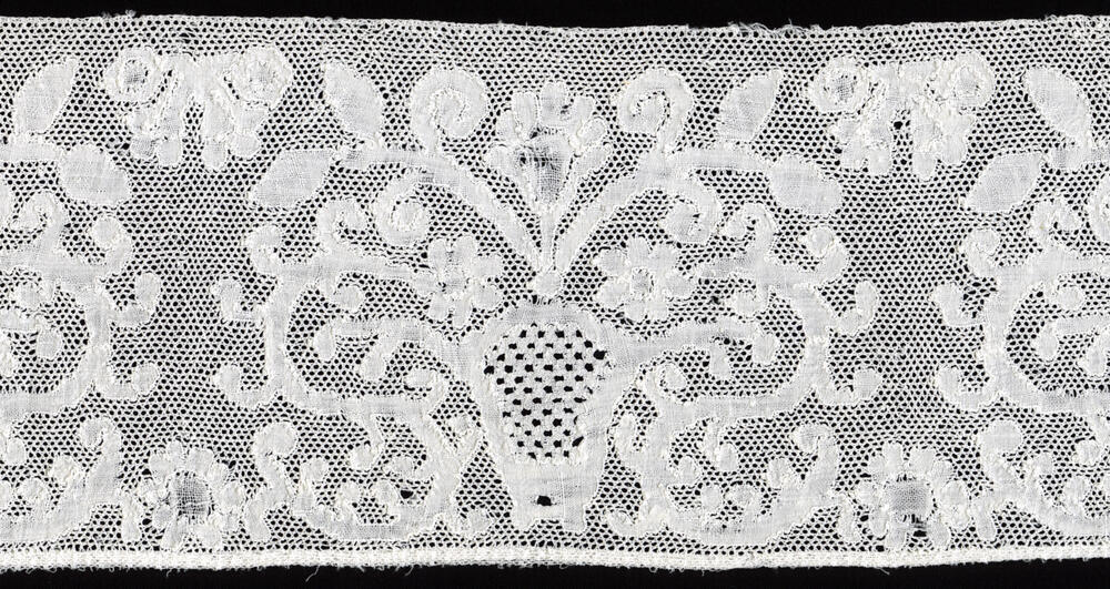 Fragment van een pluumkant, Parijse kloskant, Zuid-Beveland