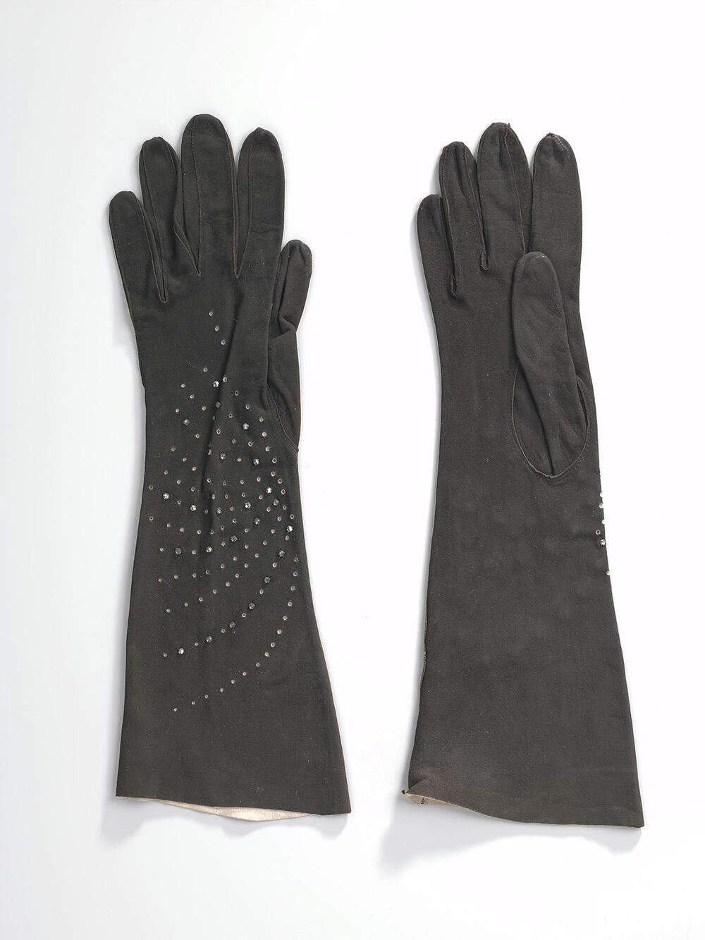 Paar damesavondhandschoenen
