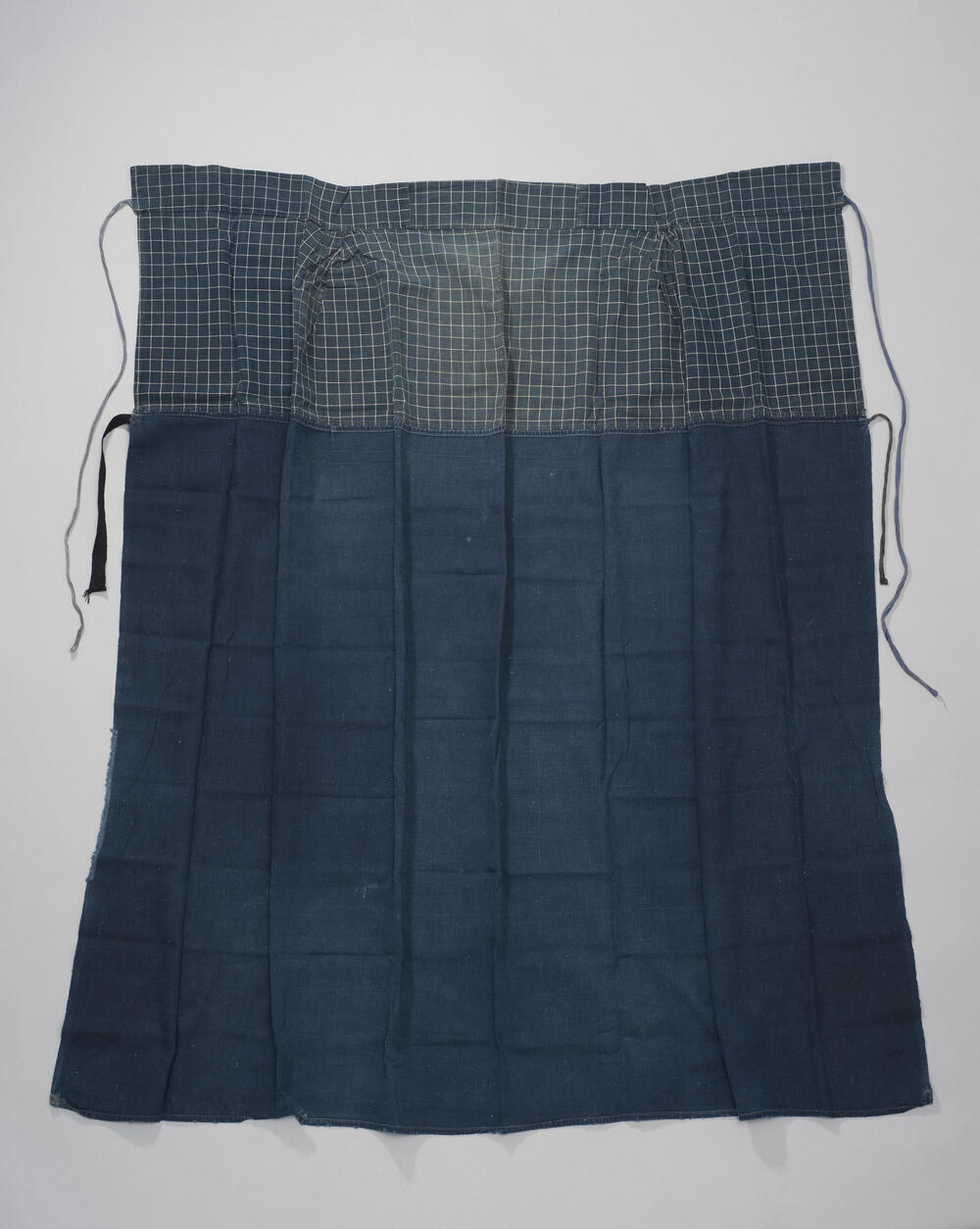 'Sjullek' of rouwschort voor een meisje, Bunschoten, voor 1948