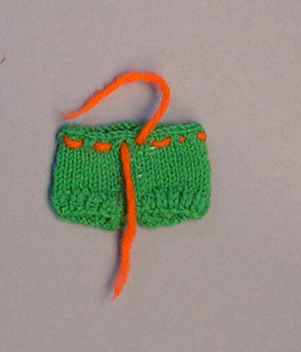 Korte broek (van Barbiepop)