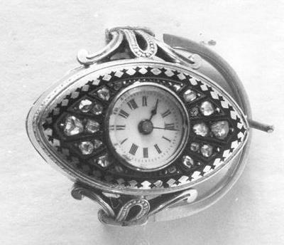 Horloge op ring