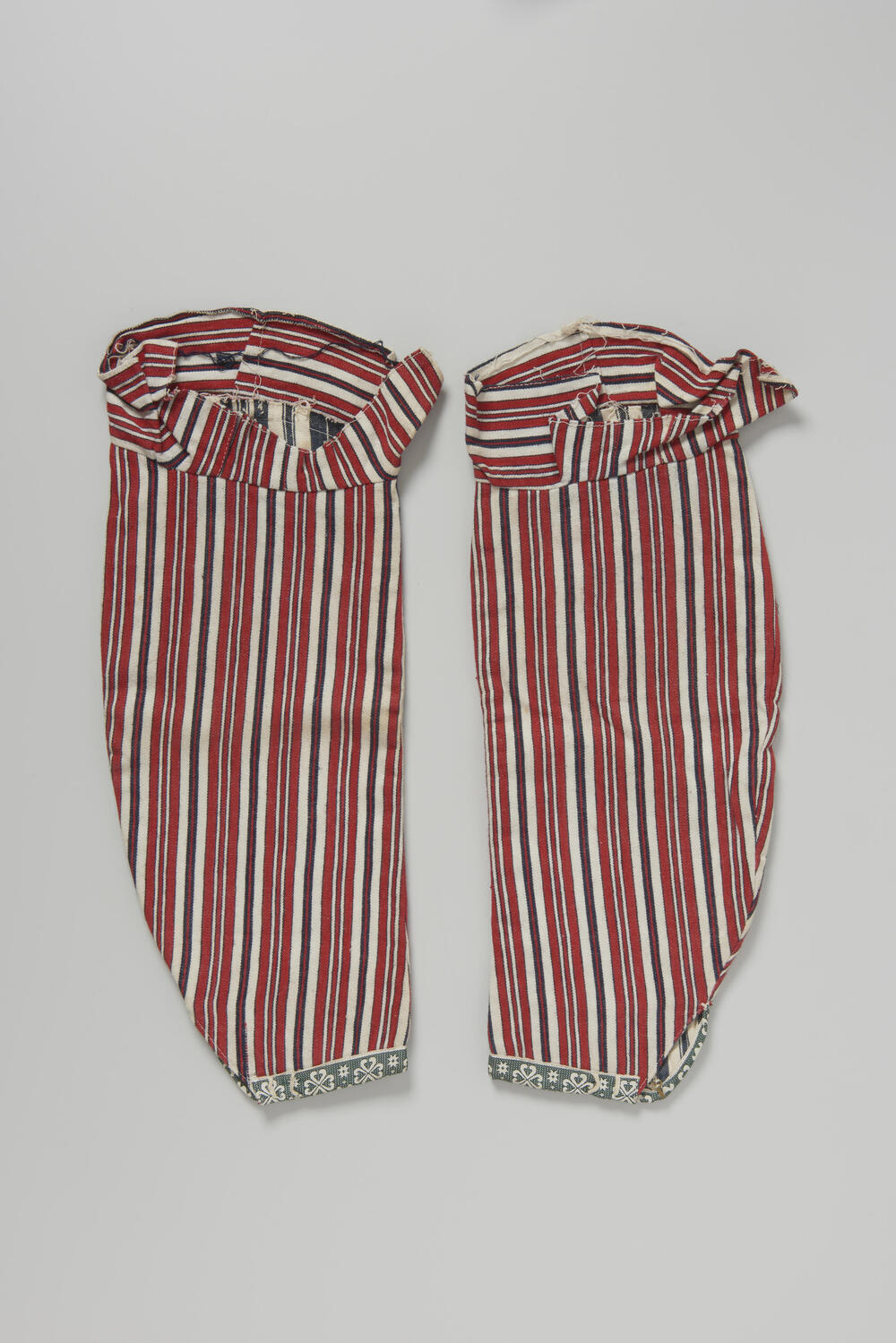 Mouwen van meisjes- of vrouwenjak, Marken, circa 1930