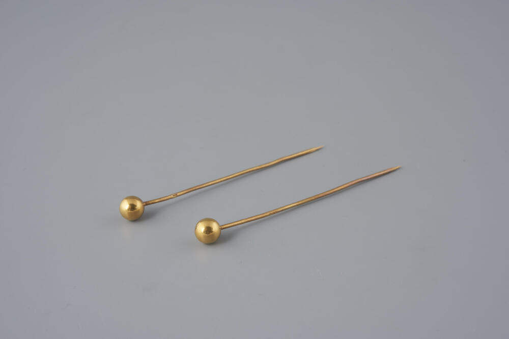 Paar gouden zijspelden, Hoeksche Waard