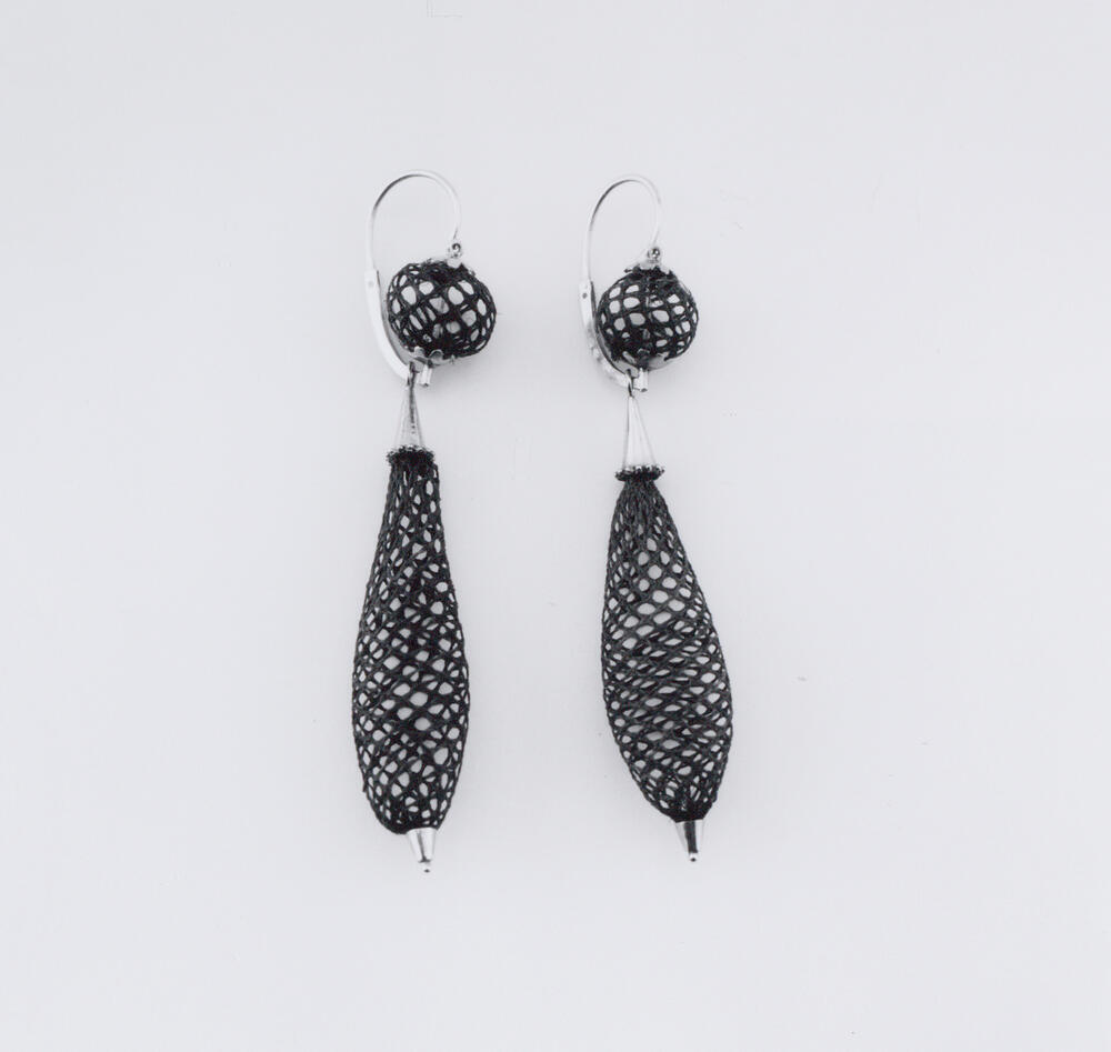 Twee oorhangers