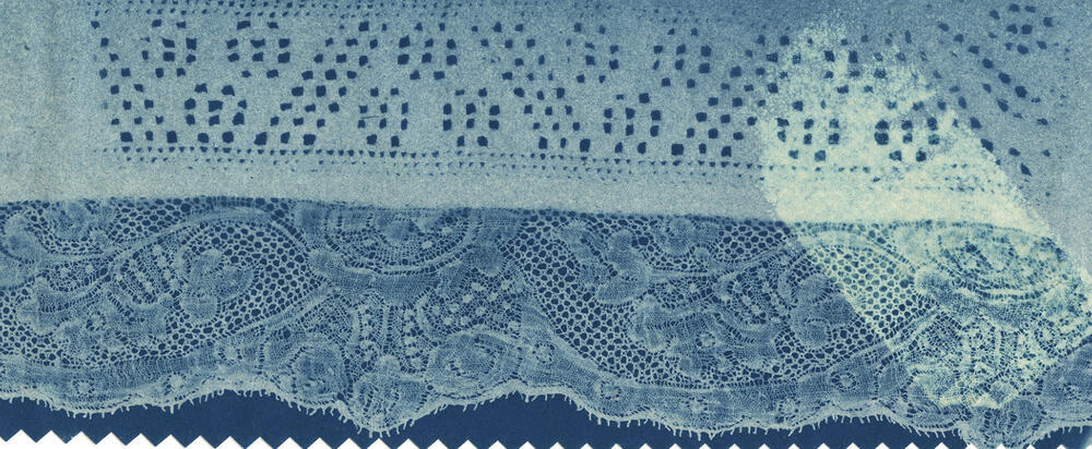 Detail van een doekje met sneewerk en Valenciennes kant, Marken