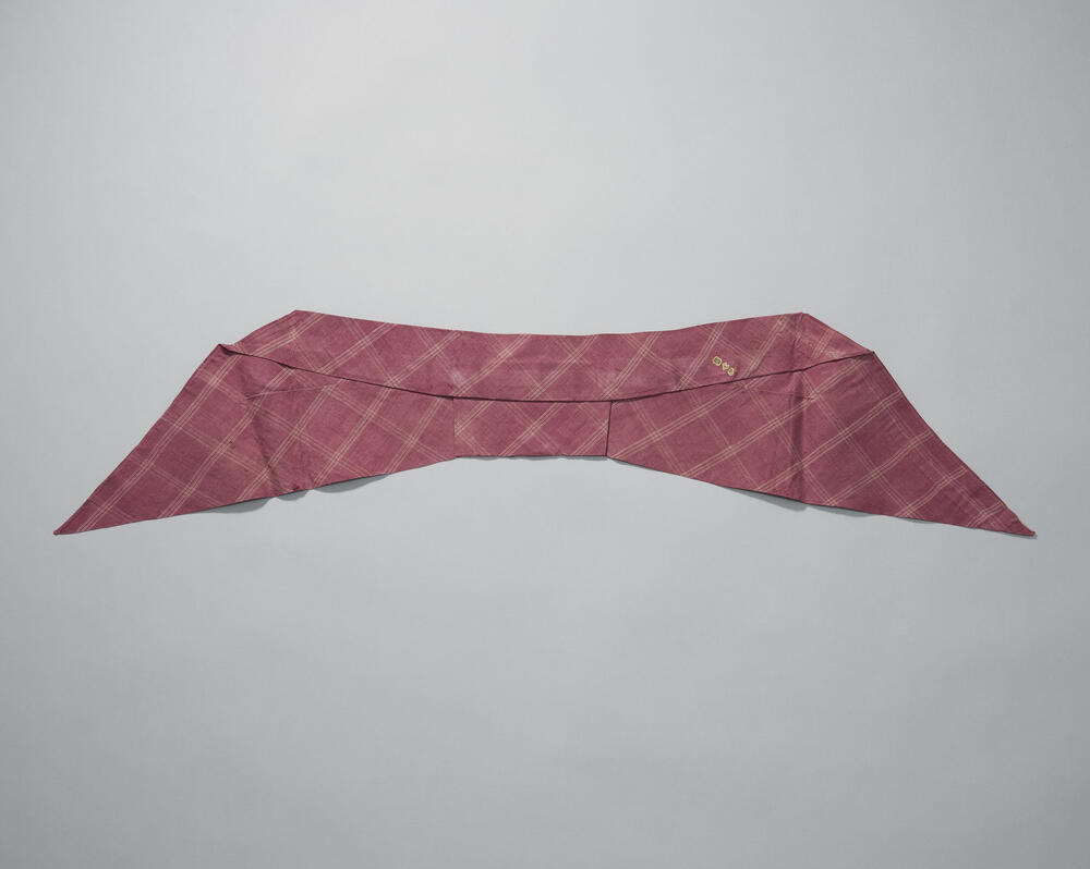 Doek, tot meisjeszondoek gevouwen, Hindeloopen, voor 1956