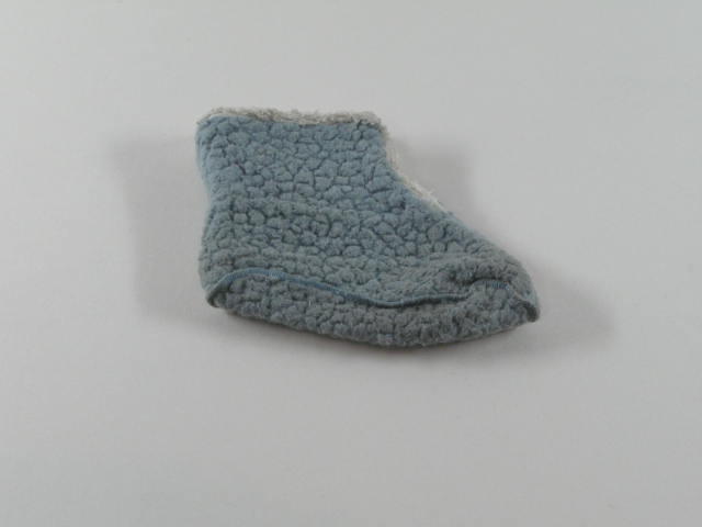 Slofjes (1 van 2) (deel van vondelingenkleding)