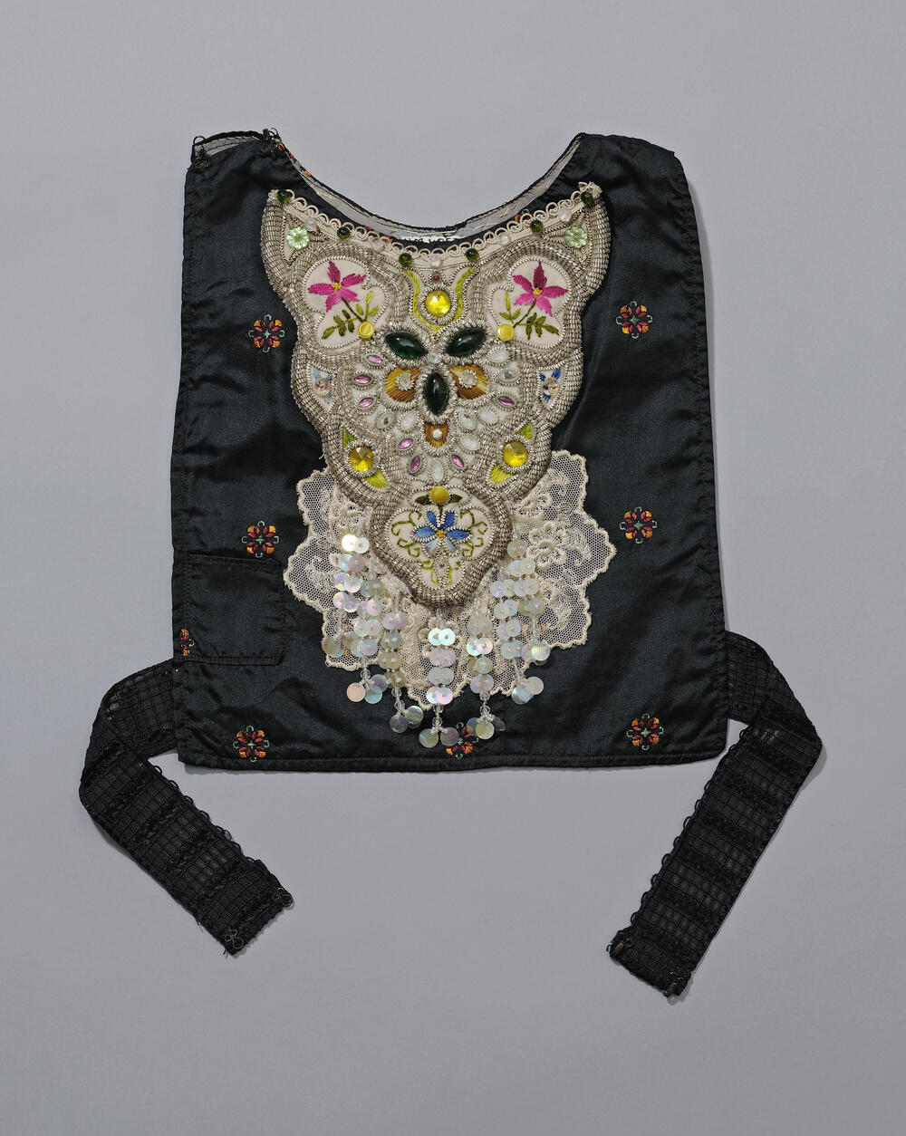 Zondagse beuk met zakje voor horloge, Axel, 1875–1925