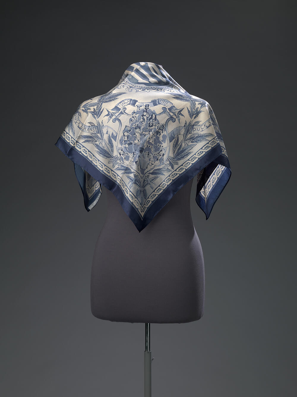 Shawl "JUBILEE"