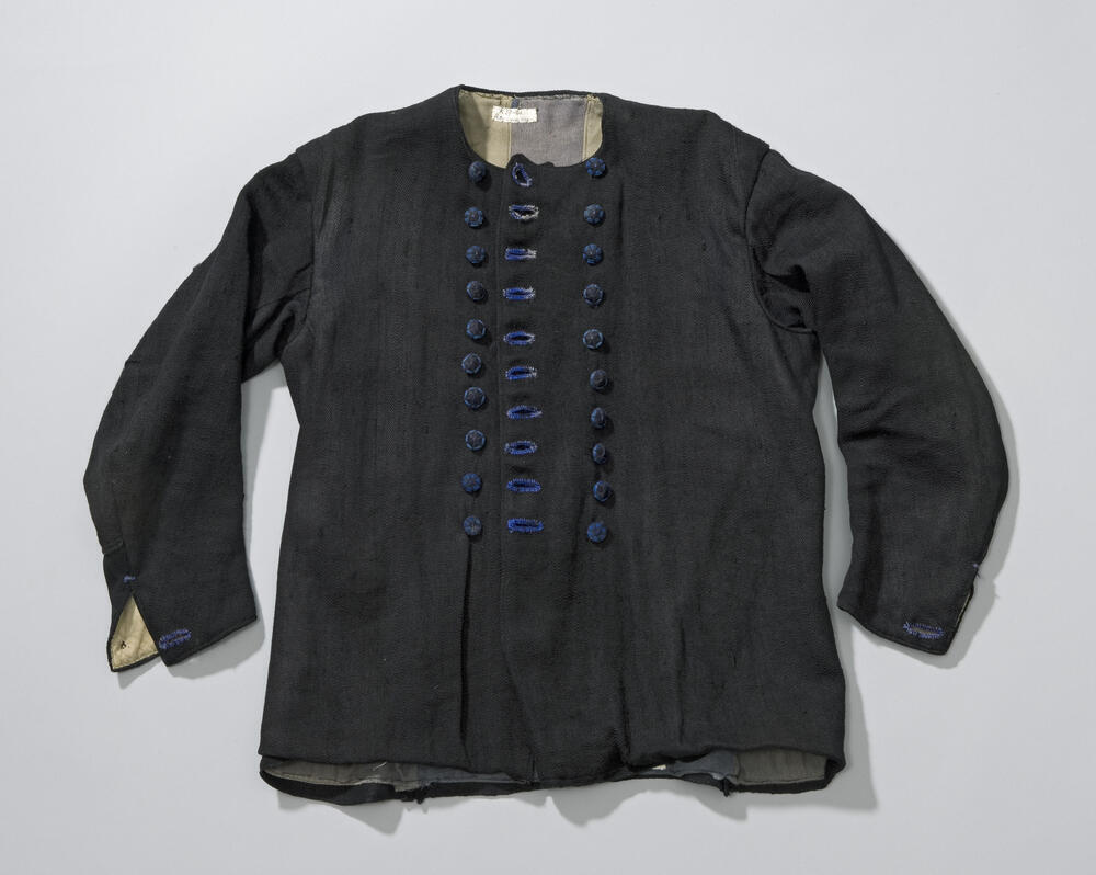 Vijfschaften hemdrok met sajetten knopen, Rouveen, 1900–1961