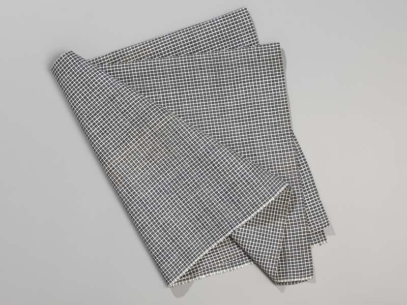 Hindelooper sondook voor in de rouw met ingeweven ruit in wit en blauw en initialen MT