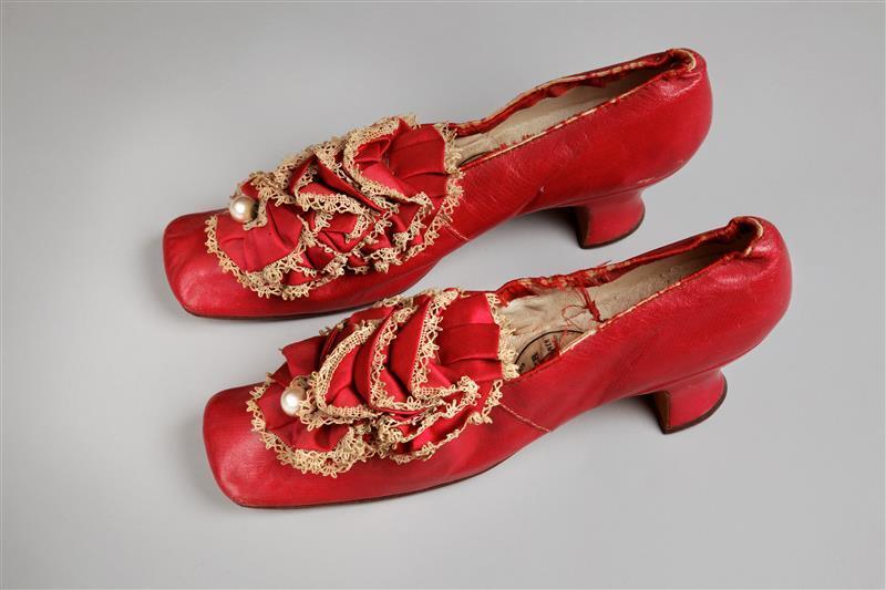 Paar damesschoenen