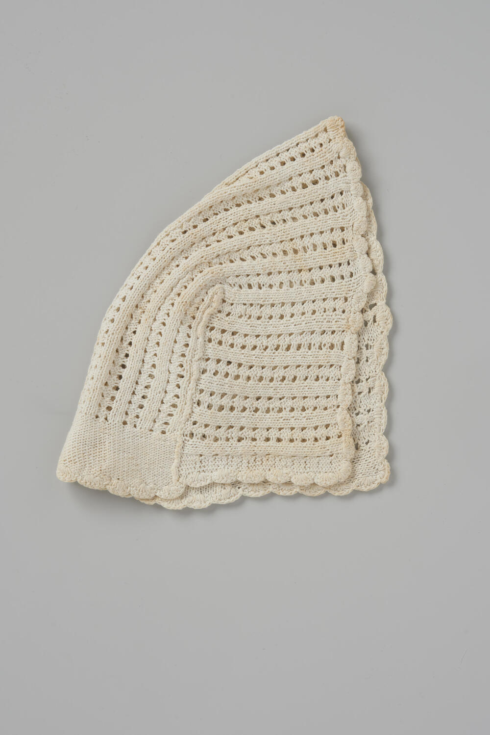 Daagse gebreide muts, Texel, 1900–1925