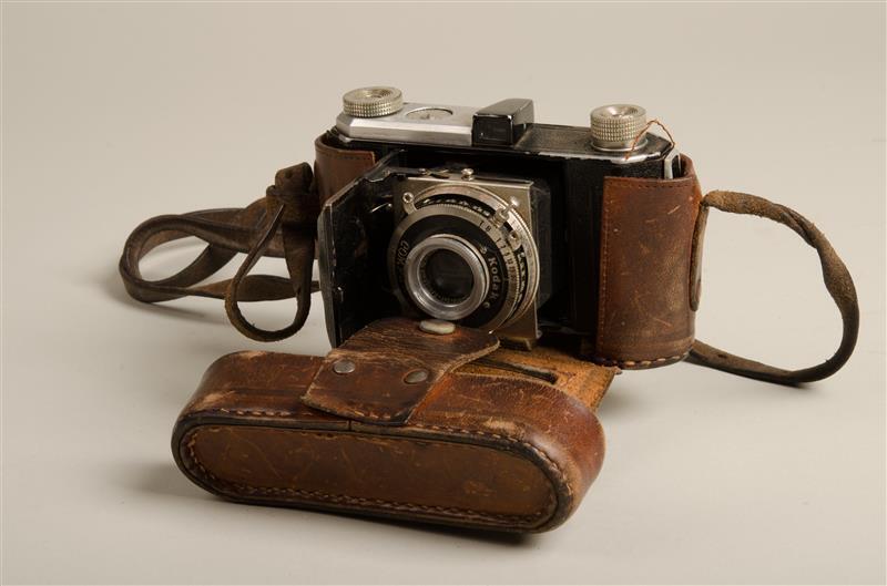 Klapcamera in etui
