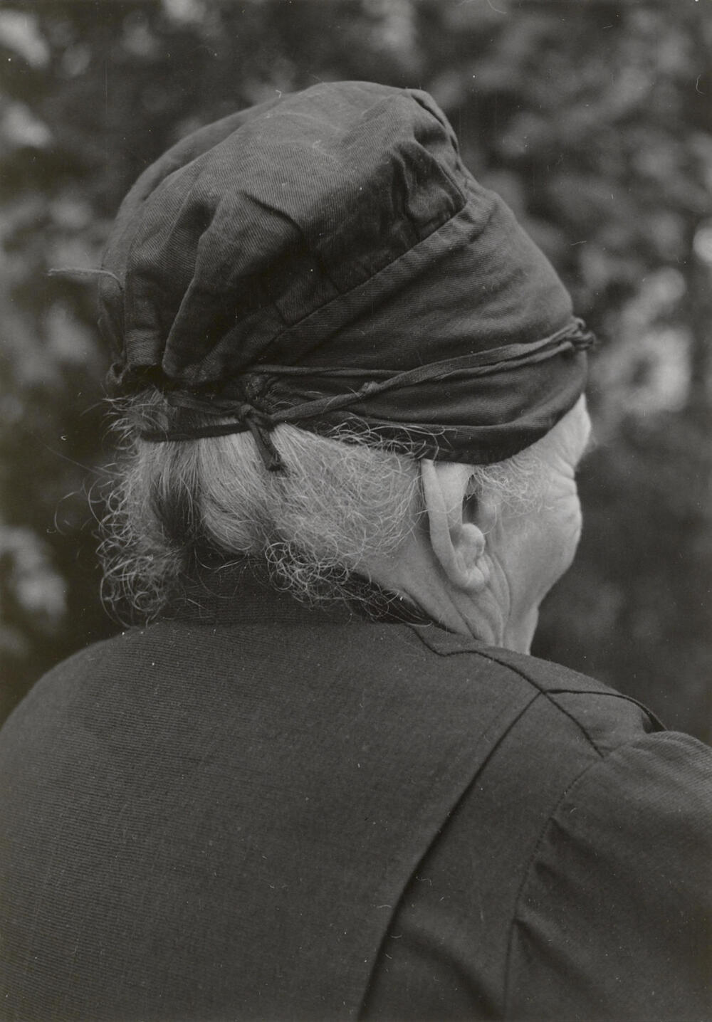 Kee van Eekelen uit De Kladde in West-Brabantse dracht, 1956