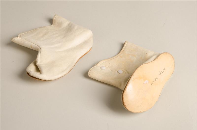 Paar poppenschoenen