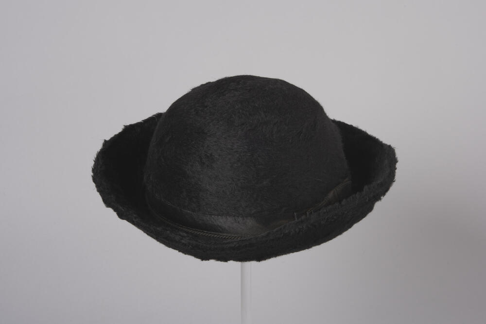 Pluchen hoed voor protestantse man van Zuid-Beveland, voor 1940