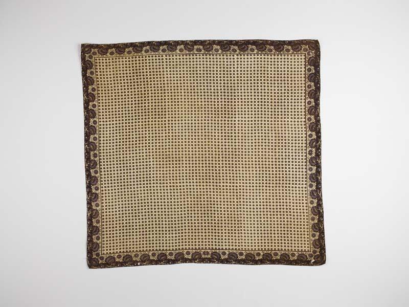 Vierkante bedrukte katoenen doek of sjaal, in wit en paars