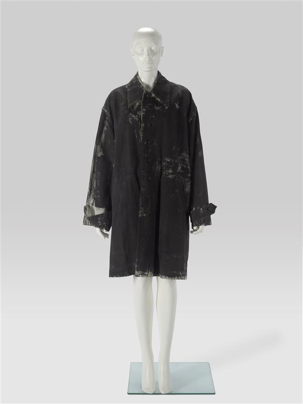 Nothing Changes Coat, 2017
