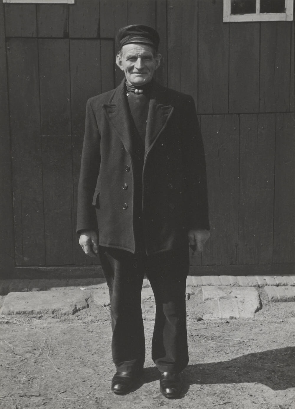 Geurt Vos in streekdracht uit Blaricum, 1952