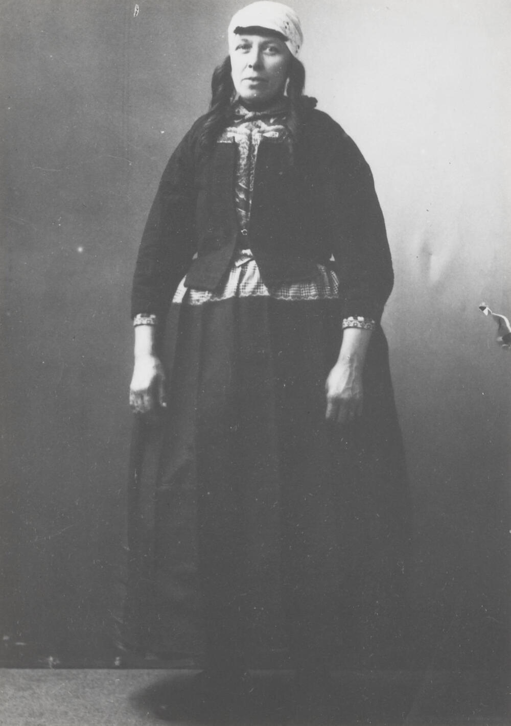 Maretje Boes-Appel in Marker streekdracht, 1910–1916