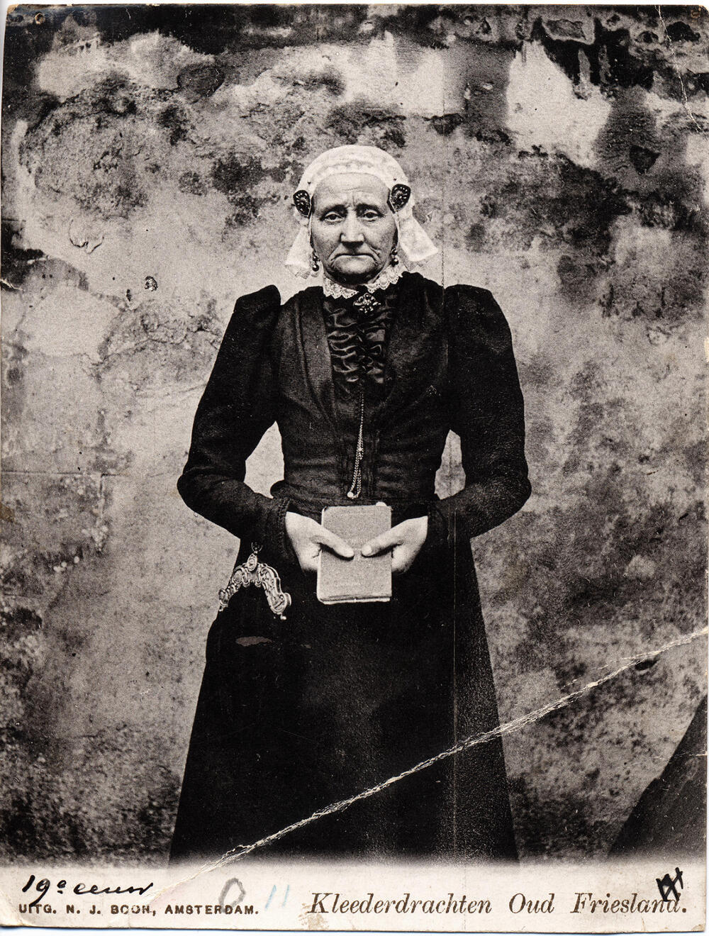Vrouw in Friese streekdracht, 1886–1905