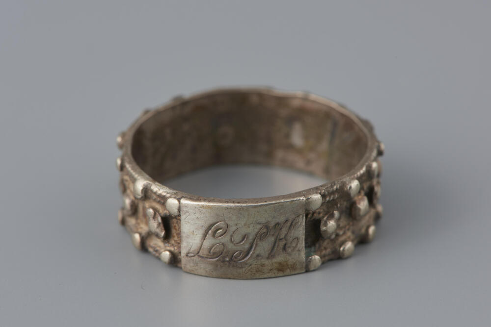 'Akkelde ring', Marken, 1896–1906