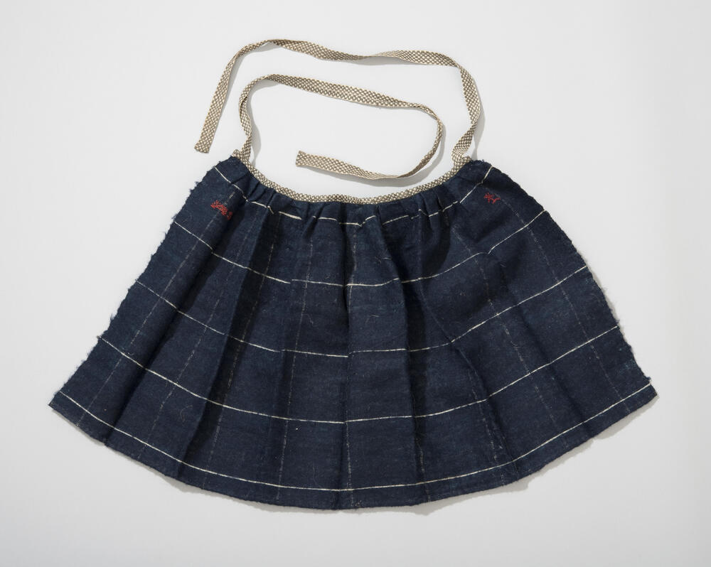 'Damme boezel', schort voor een kleine jongen, Marken, voor 1943