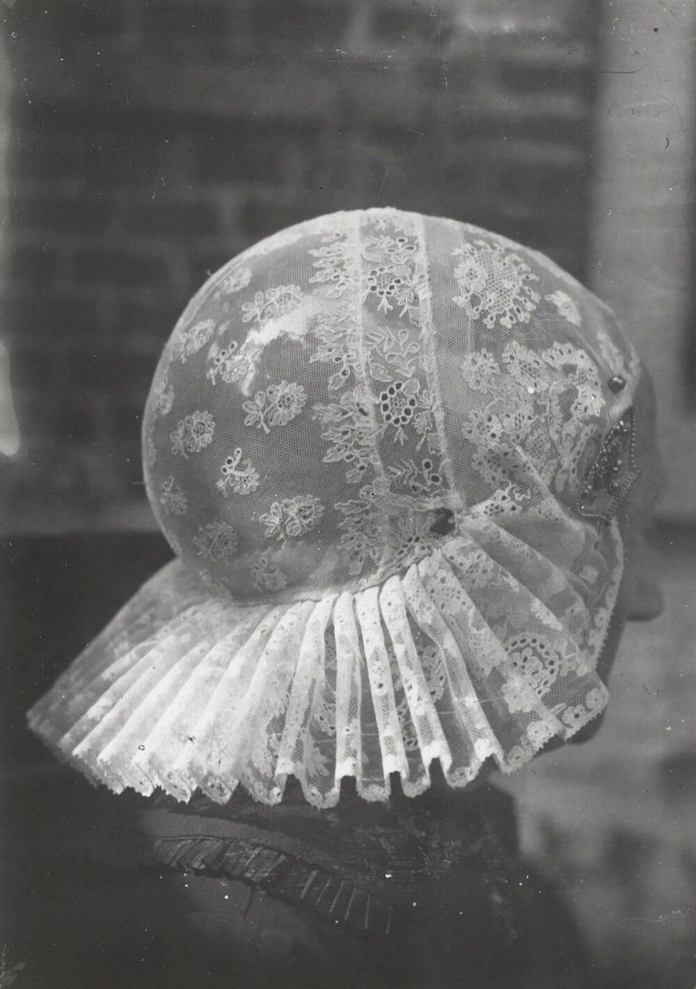 Vrouw in Friese streekdracht, 1913–1916