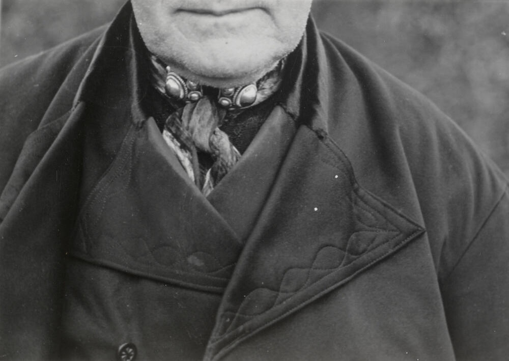 Klaas Remijn uit 's-Heerenhoek in katholieke Zuid-Bevelandse dracht, 1950