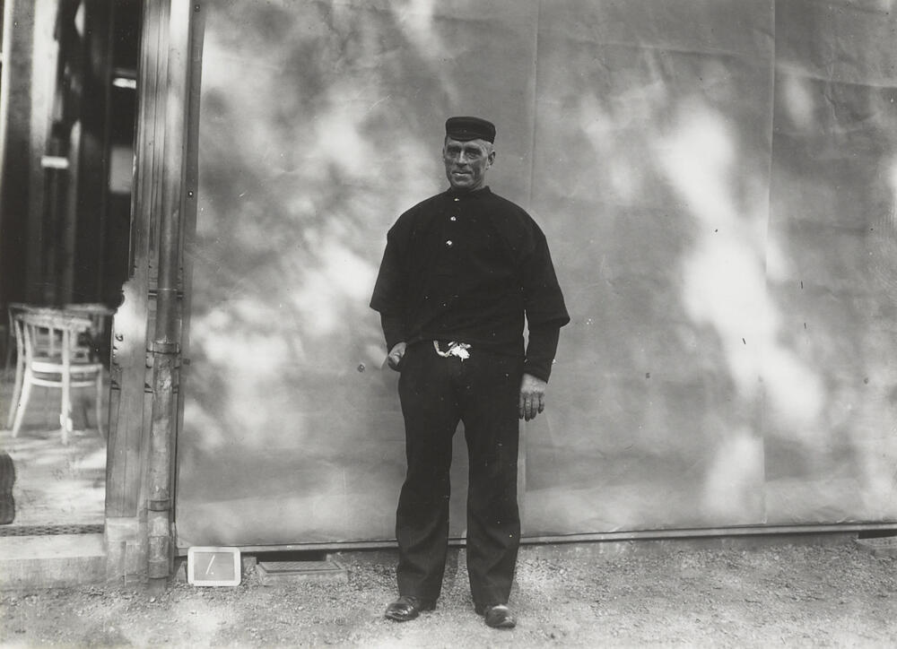 Man in Katwijkse streekdracht, 1913