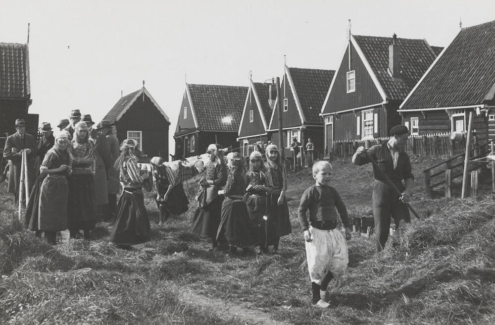 Kinderen in Marker dracht, 1943
