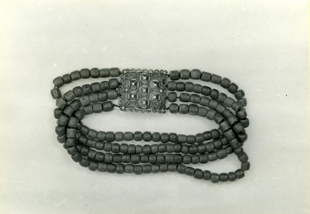 Halssnoer uit Eemnes, 1952