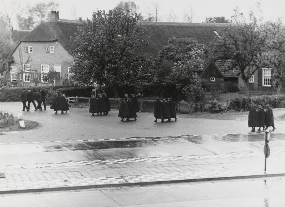 Kerkuitgang, Staphorst, 1944