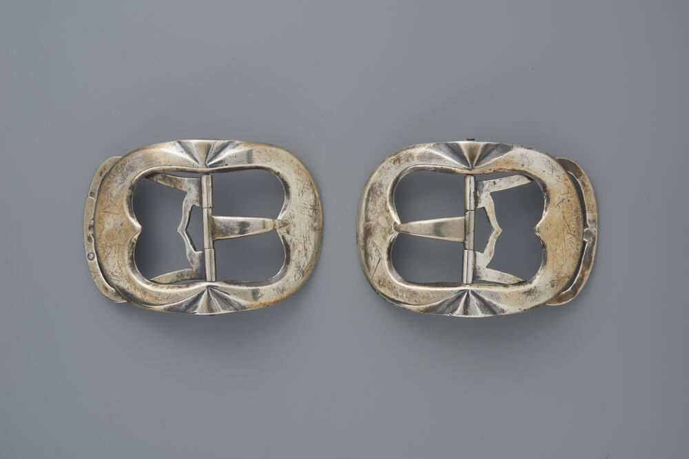 Paar zilveren schoengespen, Urk, 1860
