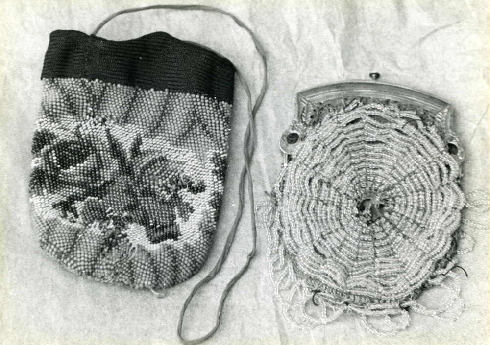 Beursjes, Huizen, 1945