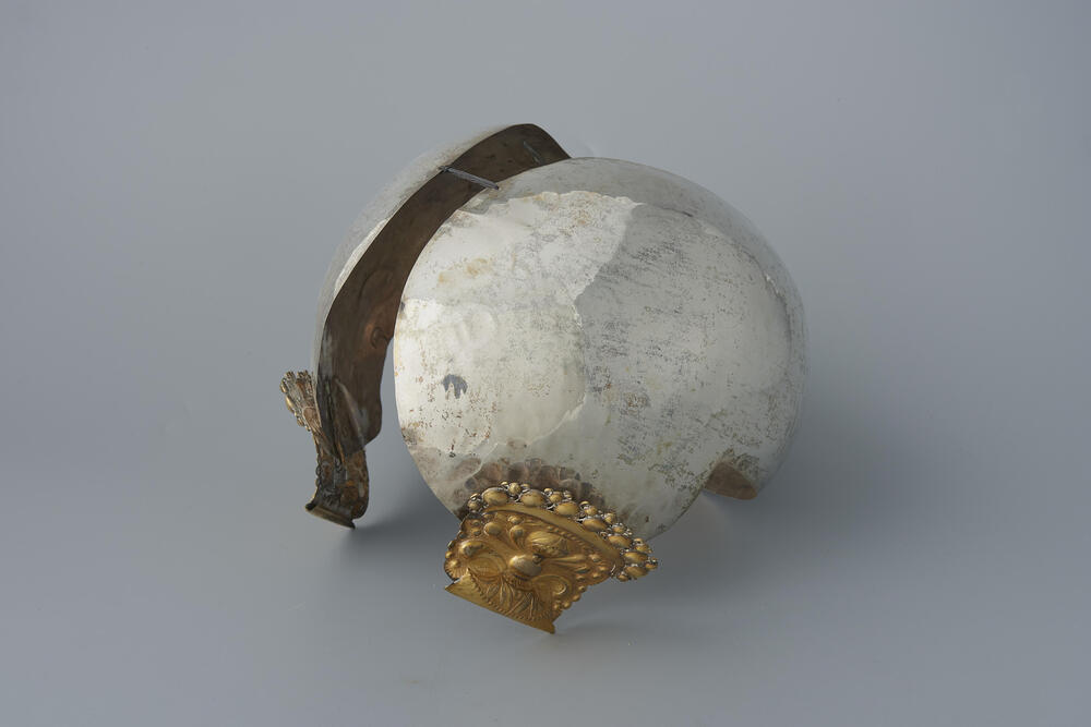 Oorijzer met bloempotknoppen, Groningen, 1858