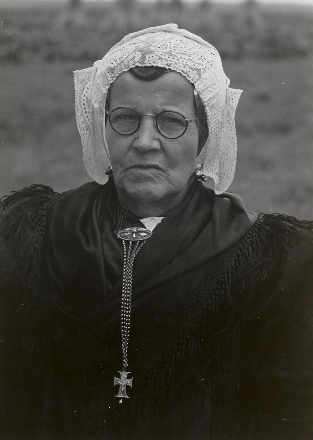 Gijsje Smeeing-Sukel in streekdracht uit Soest, 1952