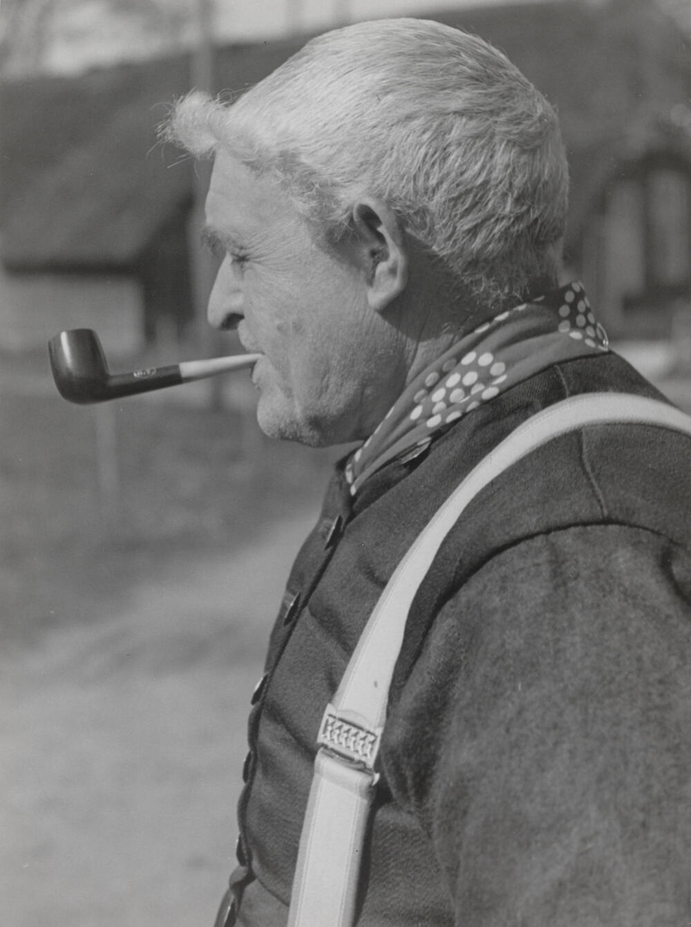 Jan Smit in streekdracht uit Staphorst, 1944