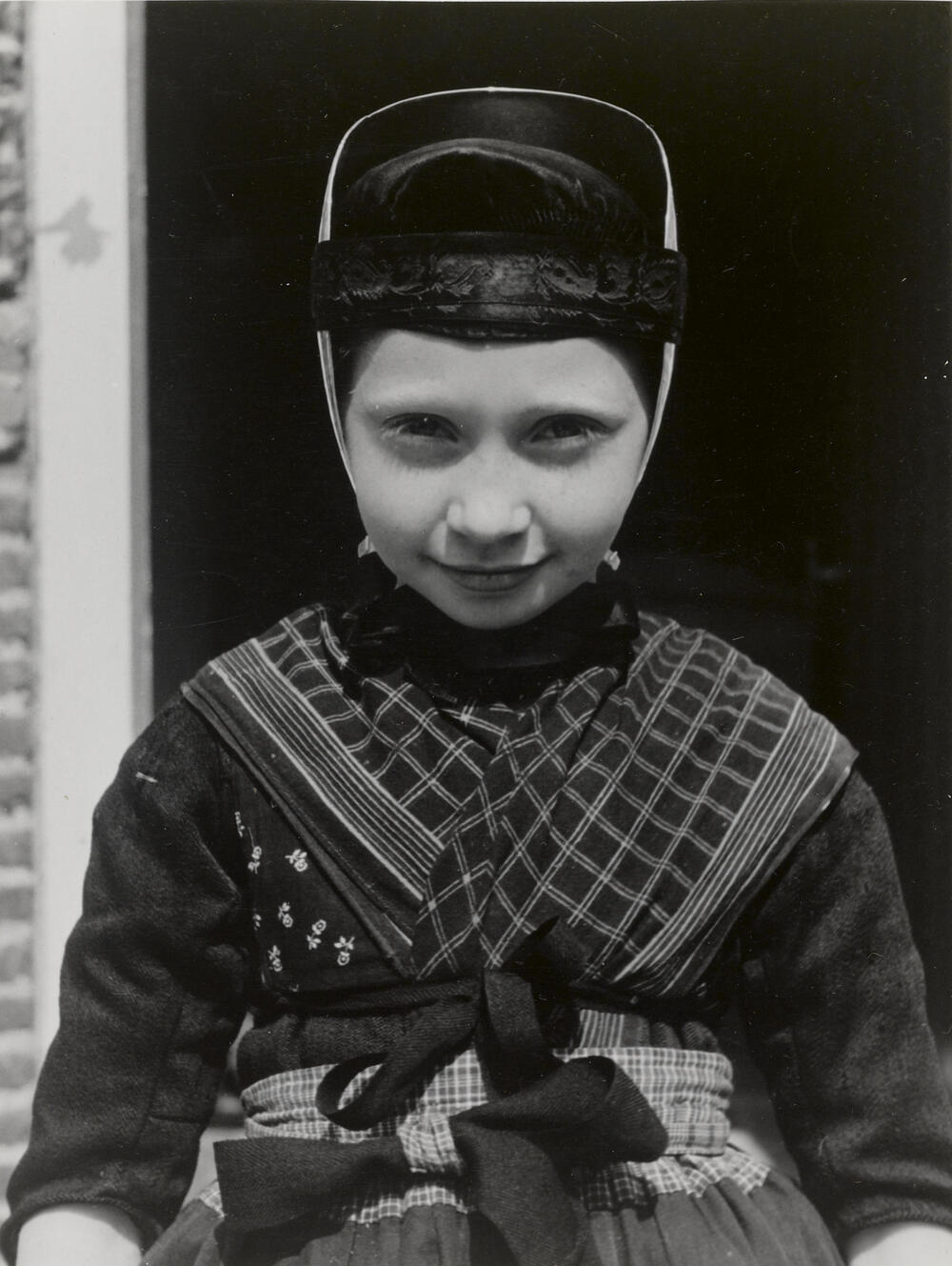 Jentje Timmerman in daagse dracht, Staphorst, 1944