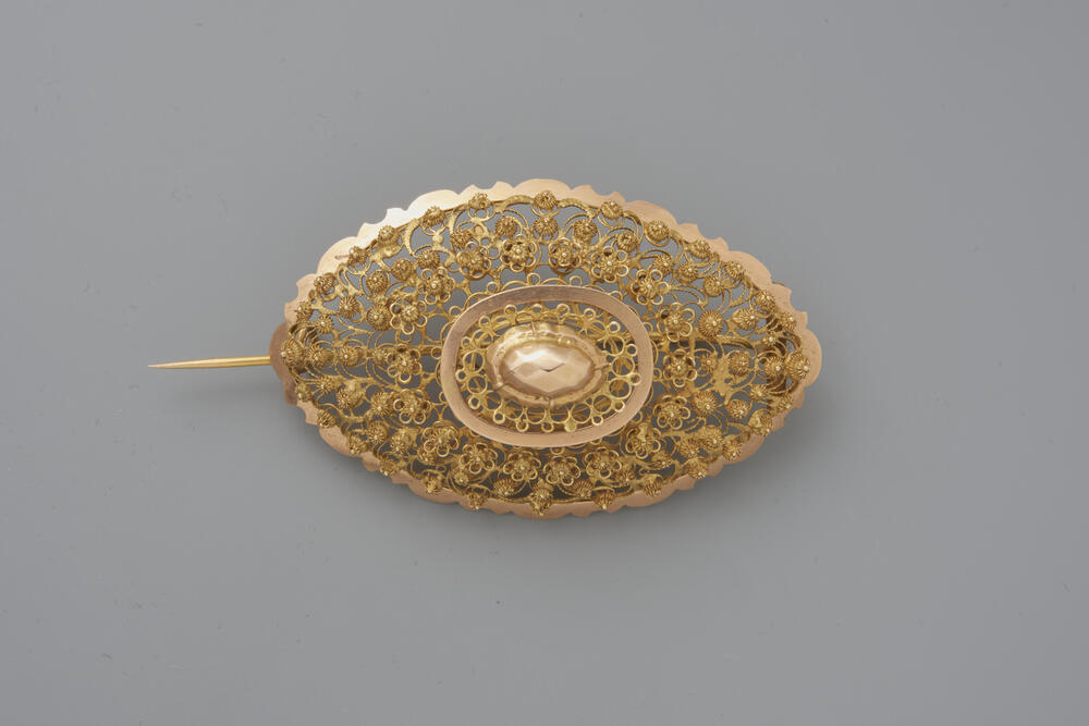 Broche, Noord-Beveland, 1870–1875