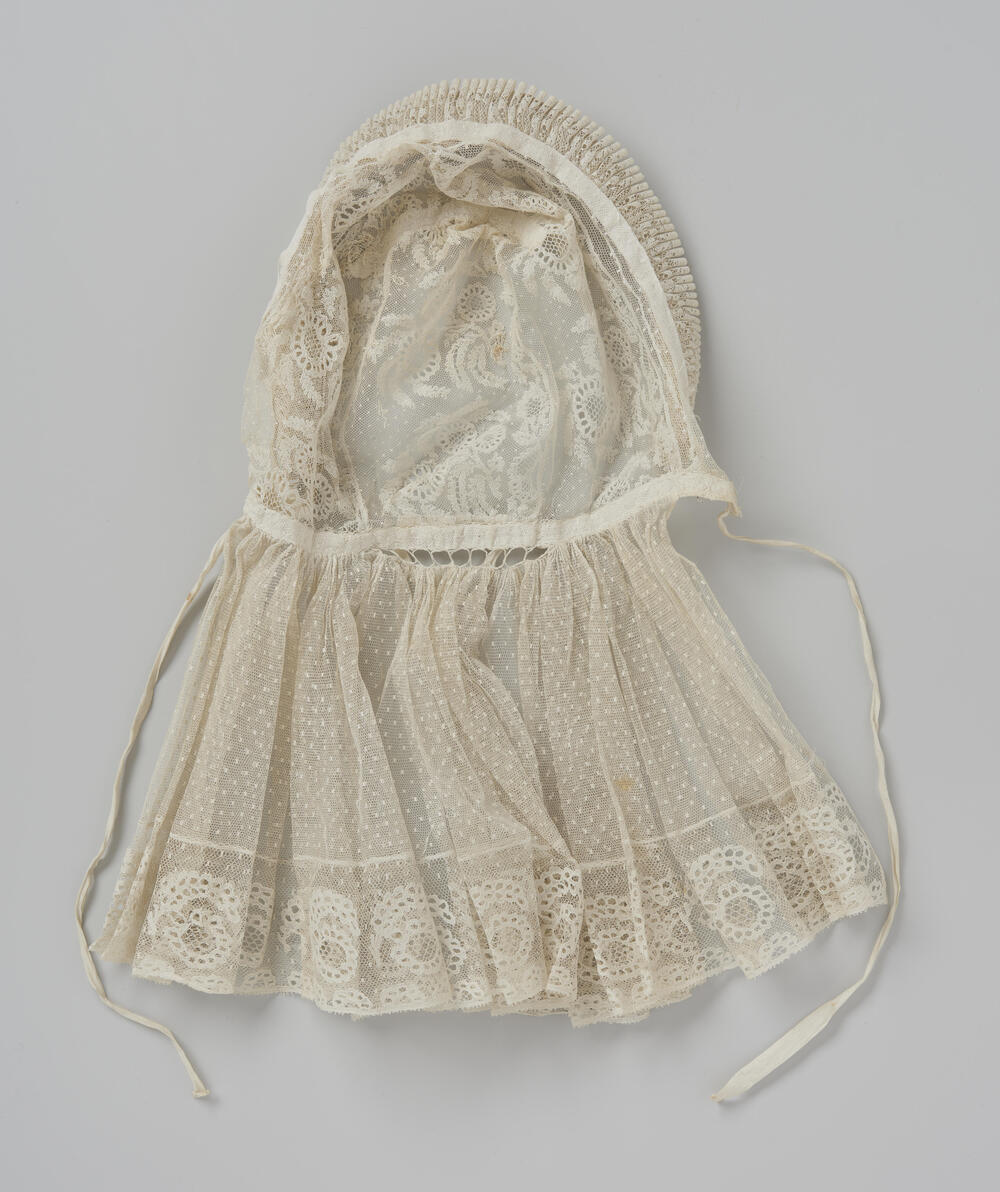 Zondagse knipmuts voor uit de rouw, Winterswijk, 1900–1920