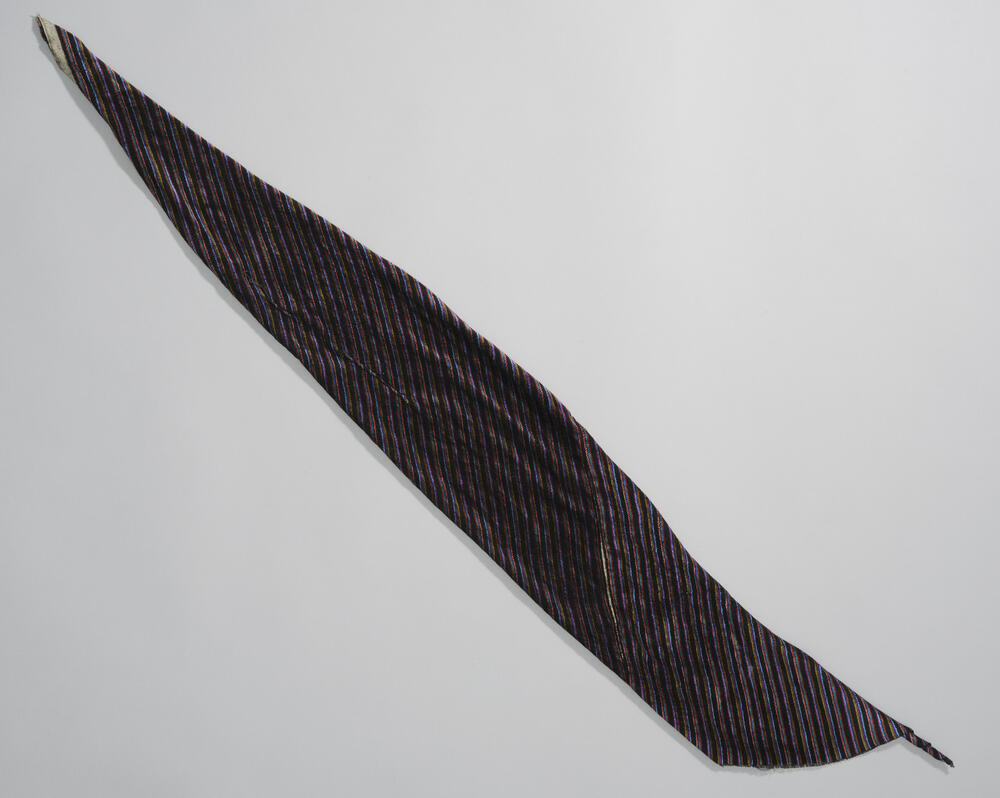 Fluwelen dasje of halsdoek, Zuid-Beveland, voor 1955