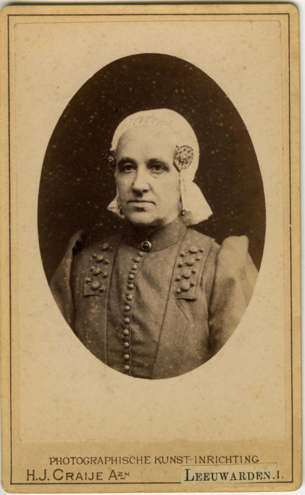 Vrouw in Friese dracht, Leeuwarden, 1891–1920