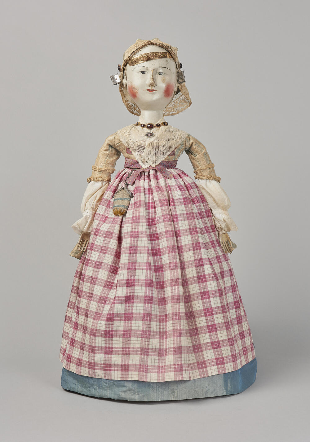 Pop in Zaans vrouwenkostuum, 1775–1825