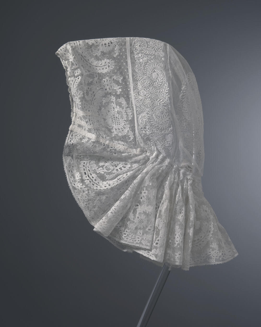 Lange kap of muts, Rijn- en Delfland, circa 1880