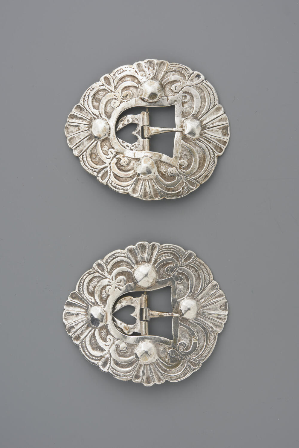 Paar zilveren schoengespen, Walcheren, 1846 en 1858