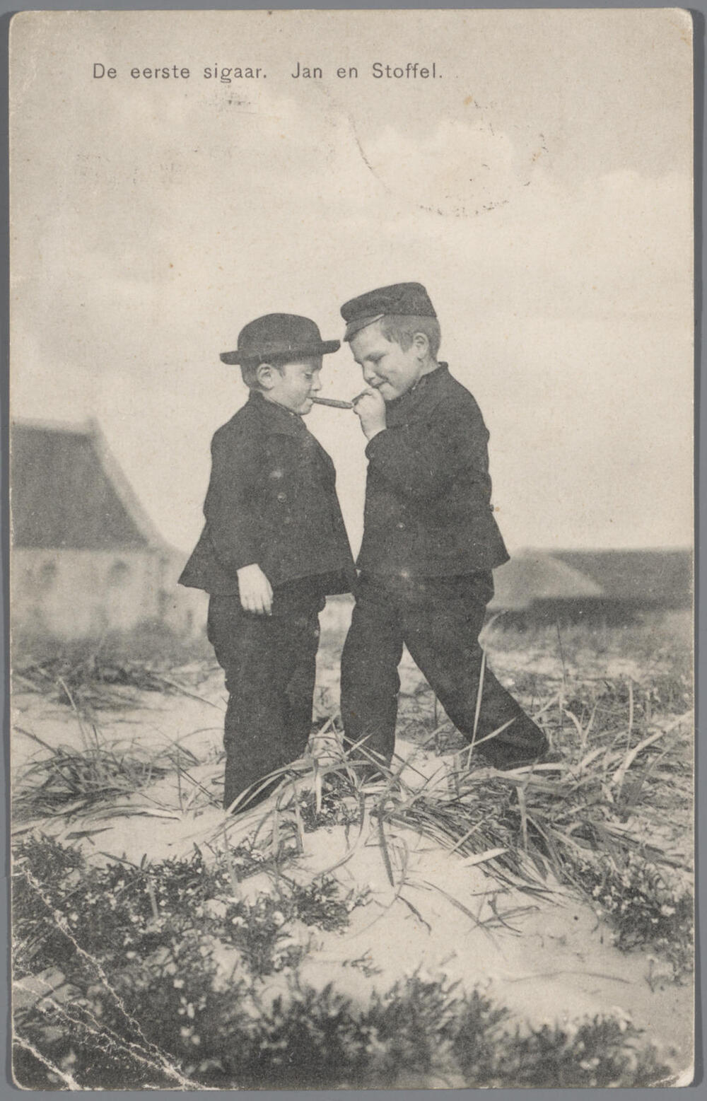 Twee jongens in Zeeuwse streekdracht, 1905–1908