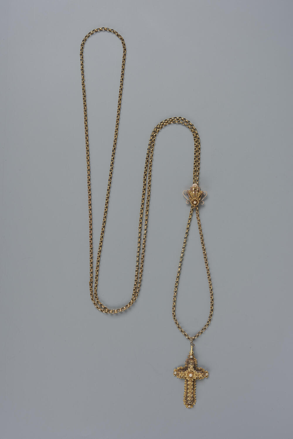 Gouden ketting met schuifje en kruis, Soest of Hoogland, 1880–1890