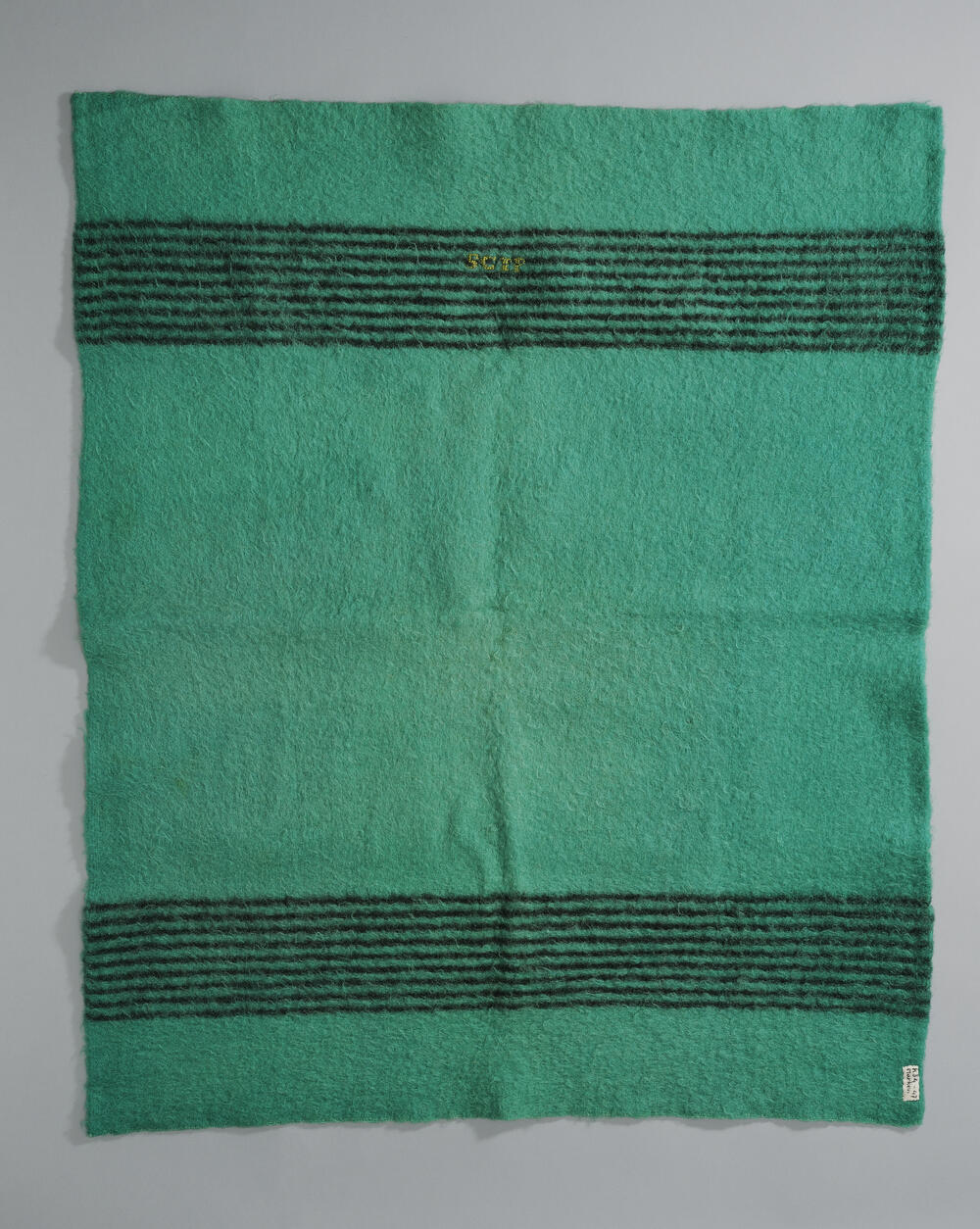 Groen pakdekentje met zwarte strepen, Marken, 1850–1940